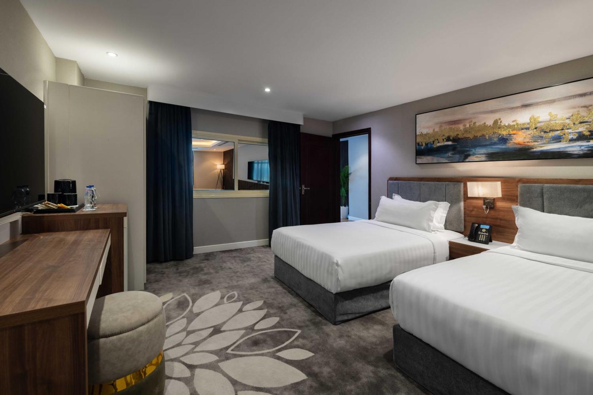 Warwick Al Jubail Hotel Exterior foto